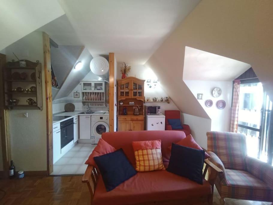 Atico En Pleno Pirineo Apartamento El Pueyo de Jaca Exterior foto
